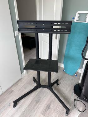 Mobiele TV standaard met plateau
