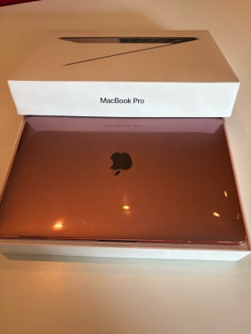 MacBook Pro touch bar 2019 zgan!