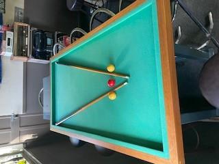 Tafelbiljart met 2x biljartkeu en 3 ballen