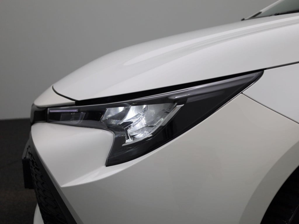 Toyota Corolla 2.0 hybrid dynamic | automaat | lmv | cruise control | stoel