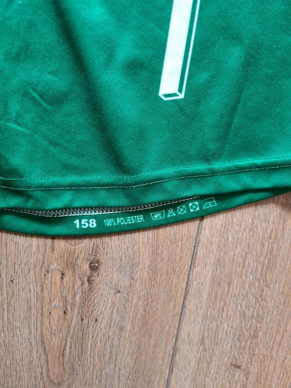 Compleet setje : Shirt en broek Cristiano Ronaldo nr 7Mt 158