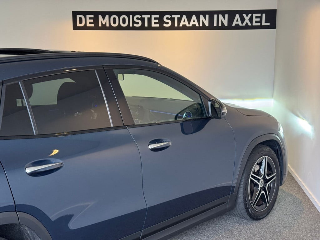 Mercedes-Benz Gla-klasse 180 business solution amg