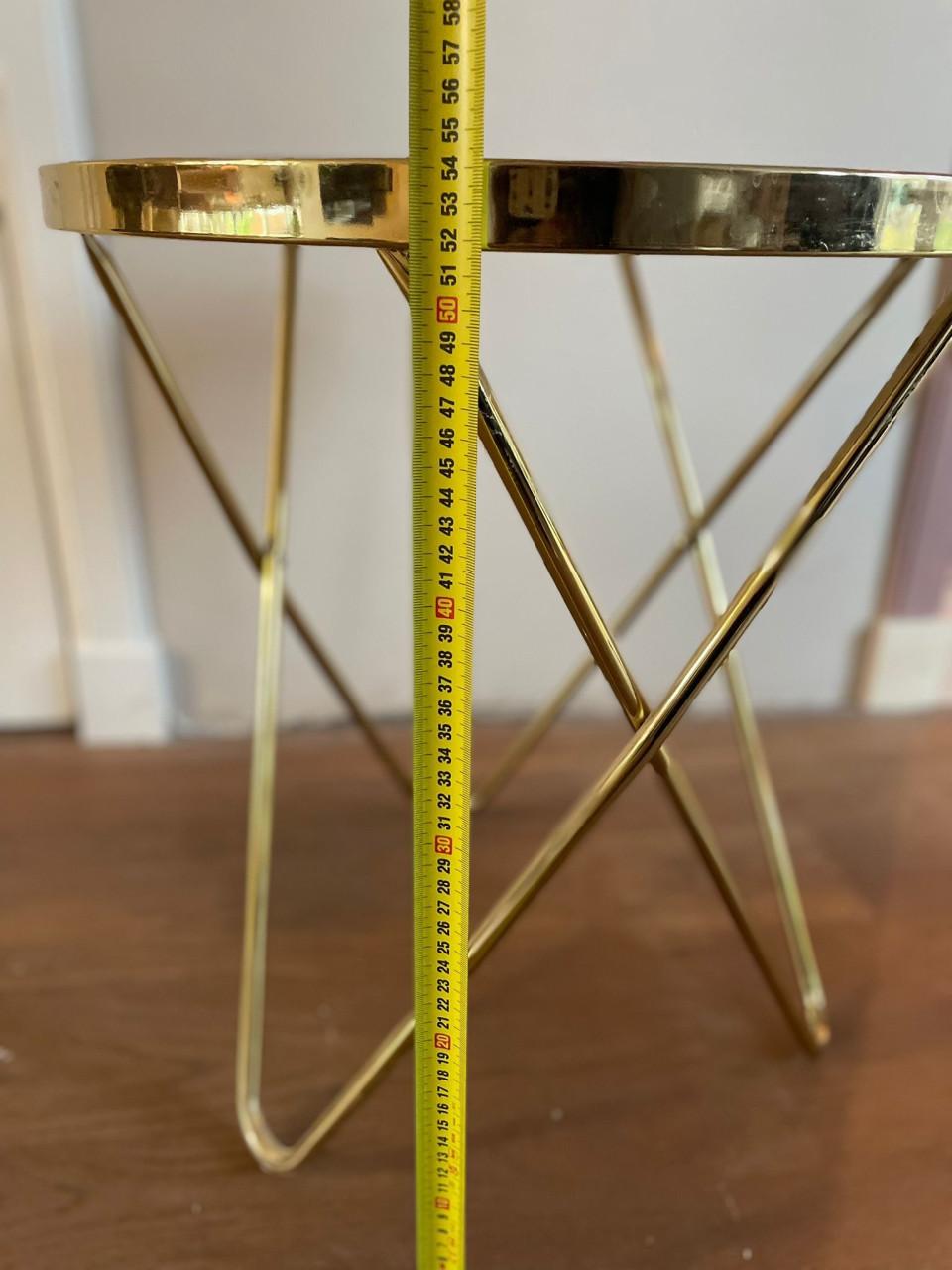 Glazen bijzettafel met gouden detsil