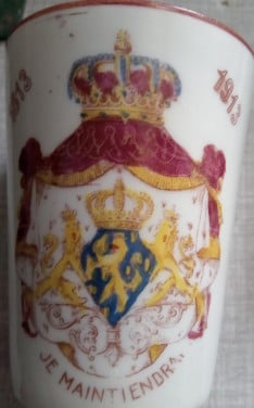 Oud lepelvaasje je maintiendrai 1813-1913