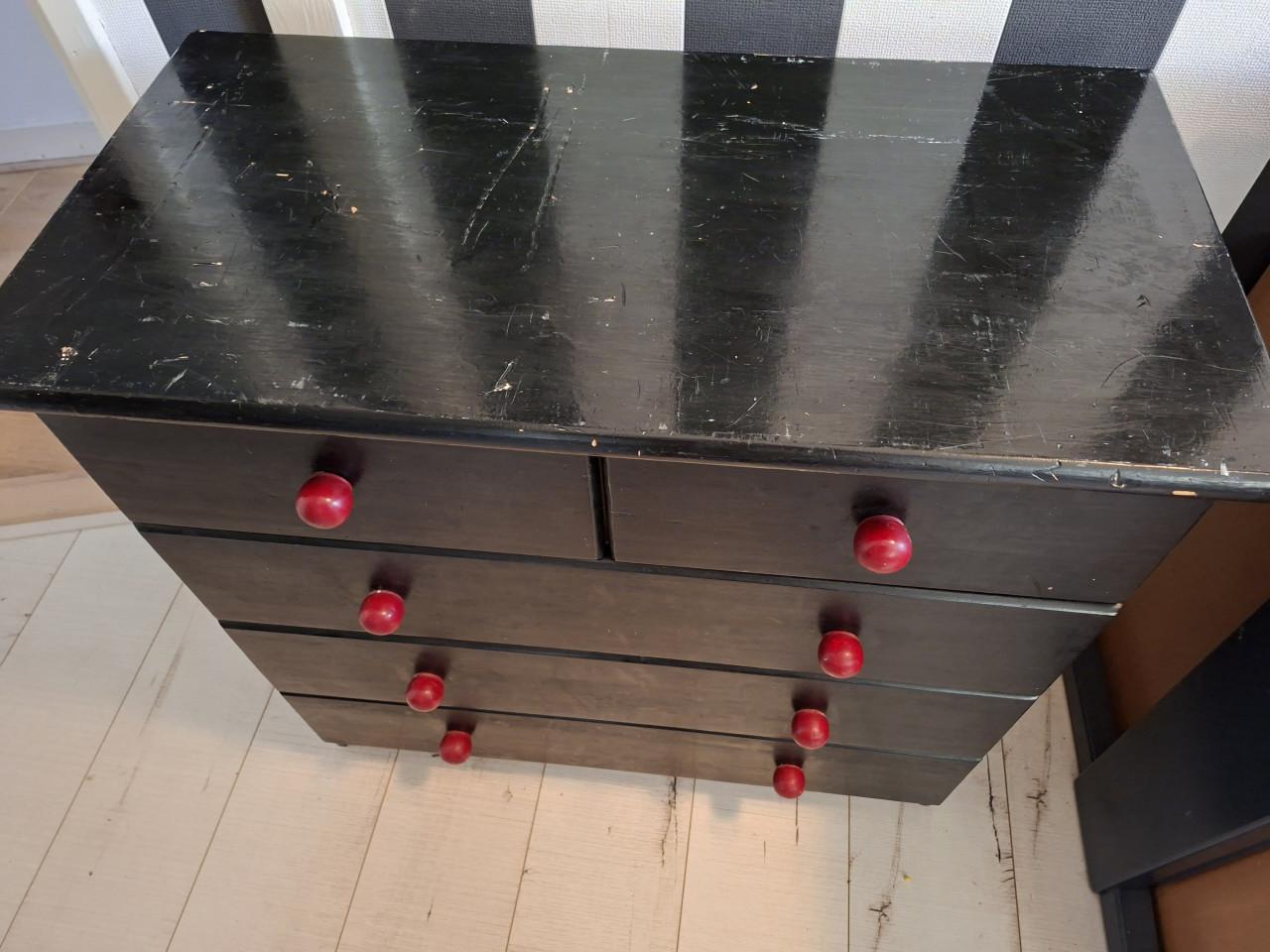 Ladenkastje - zwart/rood - 4 lades