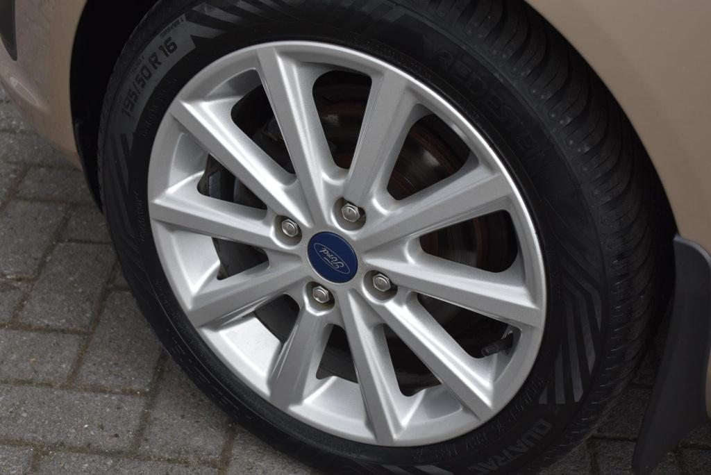 Ford Fiesta 1.0 ecoboost titanium | climate control | cruise control | trek