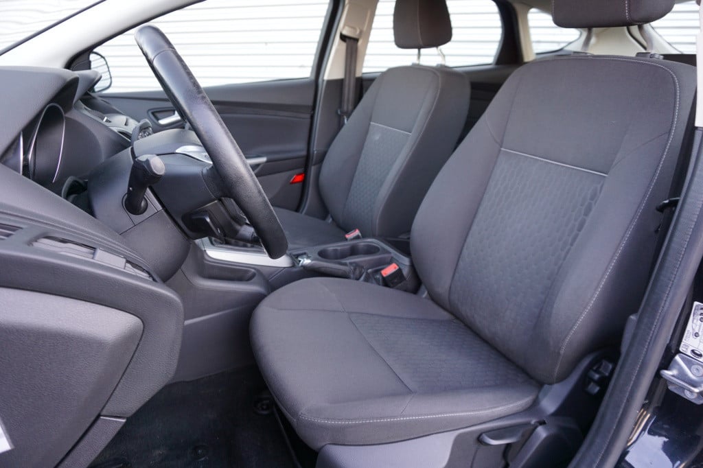 Ford Focus 1.0 ecoboost edition airco / cruise / elektr. ramen / lm velgen 