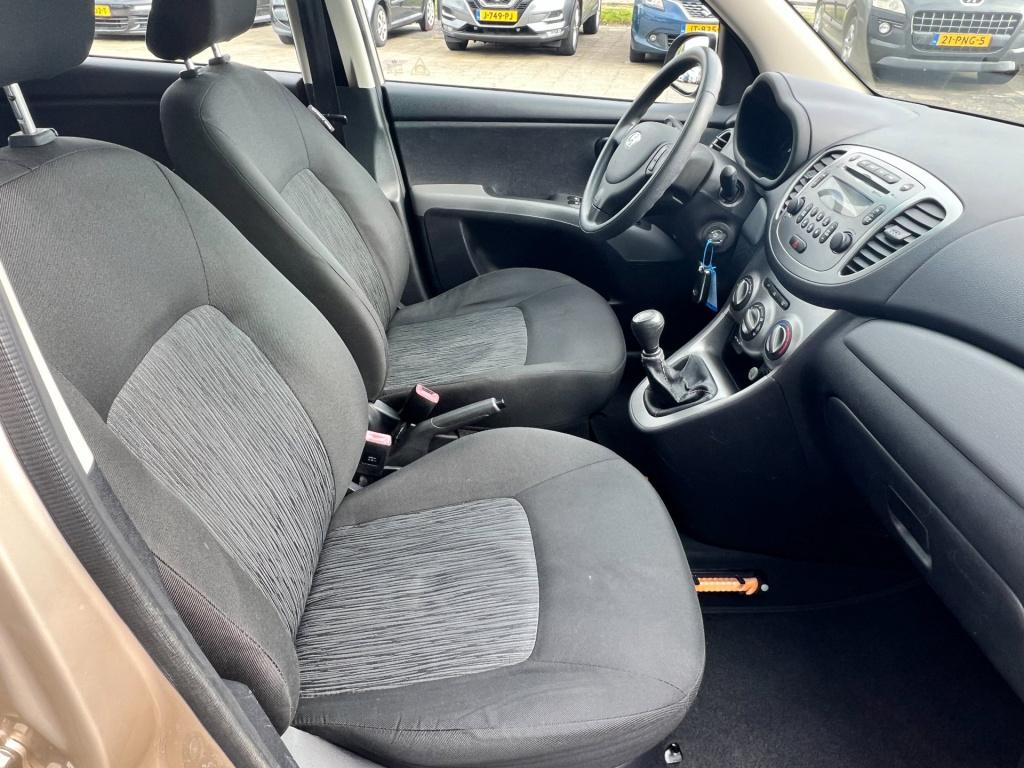 Hyundai I 10 1.2 i-motion cool, airco enz..