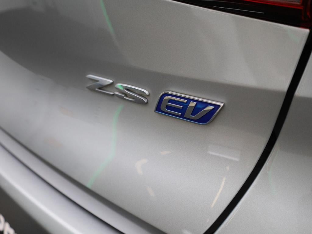 MG ZS standard range 51 kwh comfort