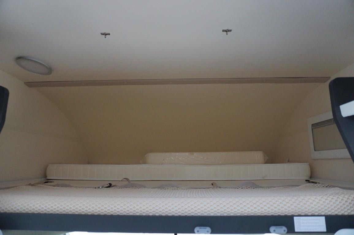 Mc Louis Glamys 365 2025 met 20.000km familiecamper Euro 6