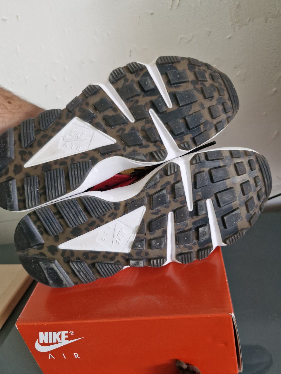 Nike Air Huarache SNKRS day maat 37.5