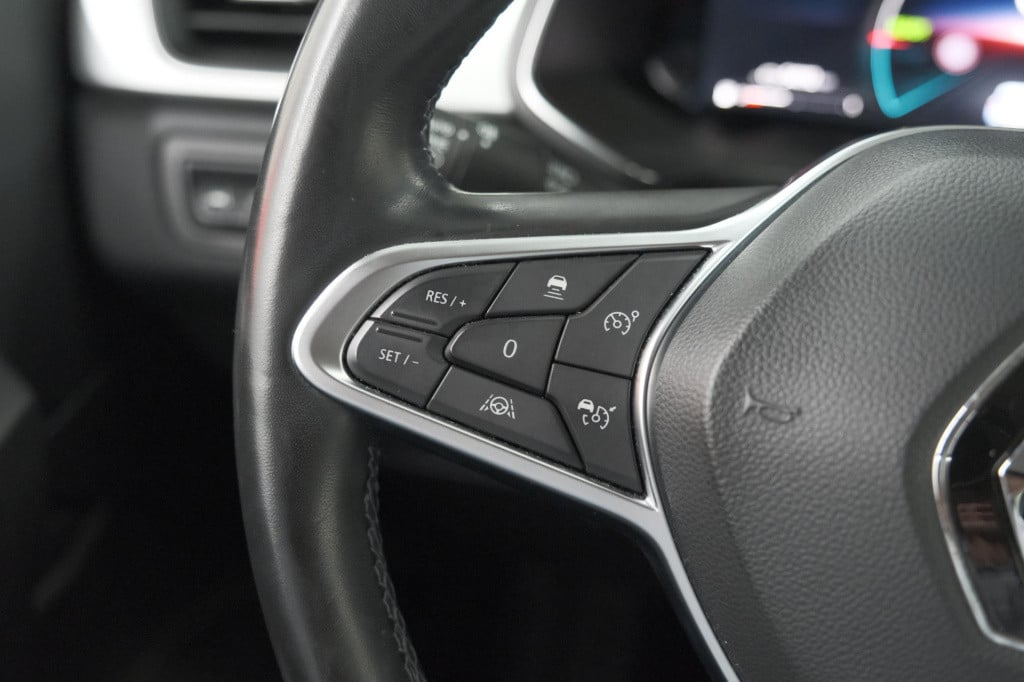 Renault Captur 1.6 e-tech plug-in hybrid 160 intens | trekhaak | camera | a