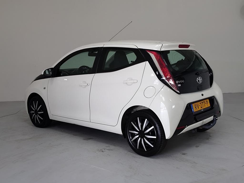 Toyota Aygo 1.0 vvt-i x-play|afneembare trekhaak|cruise control