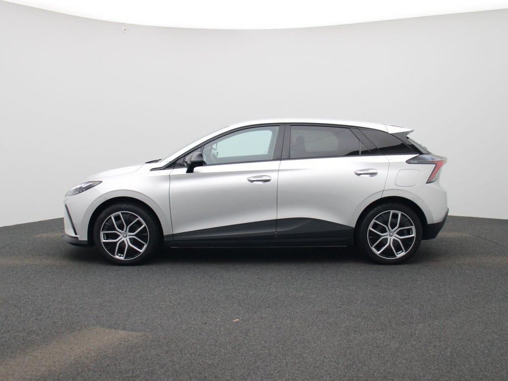 MG Mg4 64 kwh luxury