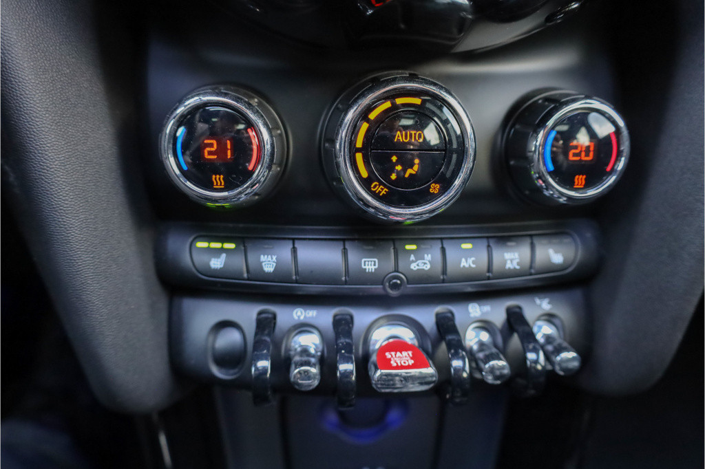 Mini Cooper mini 2.0 chili serious business pano i navipro i cam