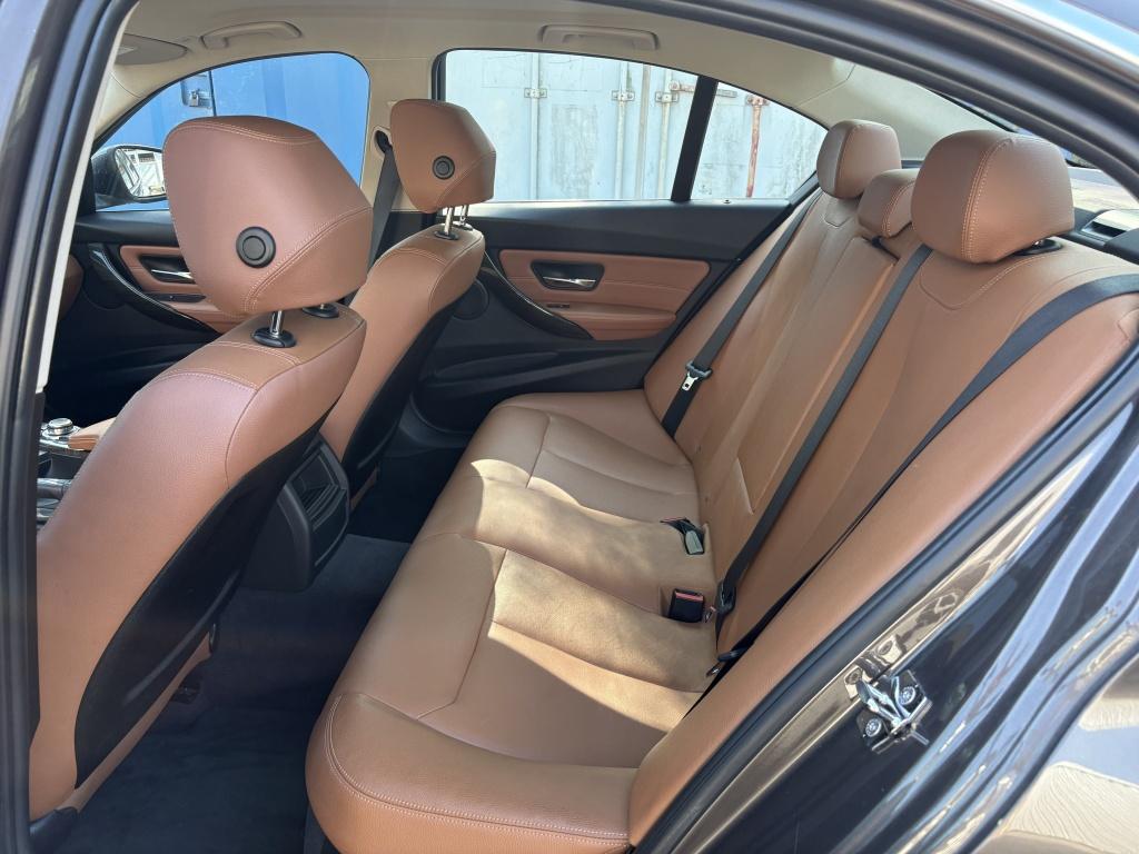 BMW 3-serie 328i high executive