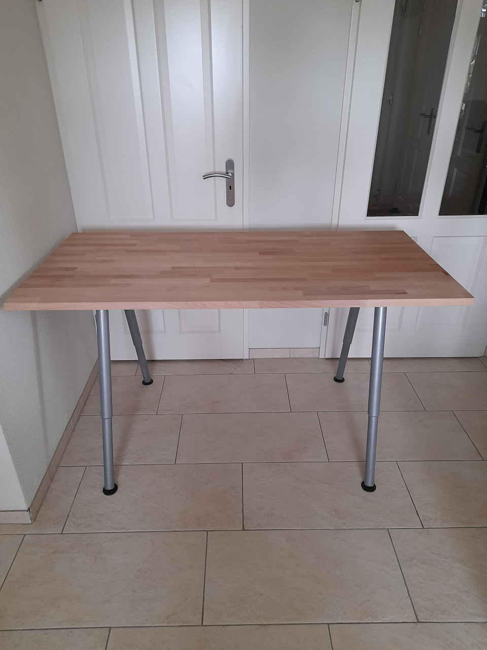 Prachtig zit/sta bureau (in hoogte verstelbaar) 155 x 75   ( in goede staat