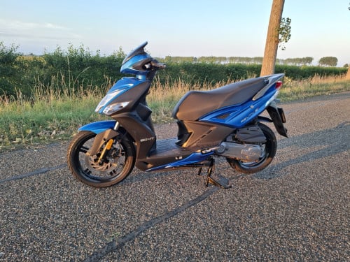 Kymco Agility 16+ geel kenteken