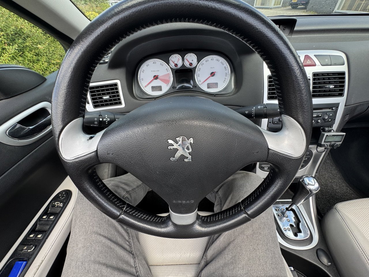 Peugeot 307 cc 2.0-16v automaat