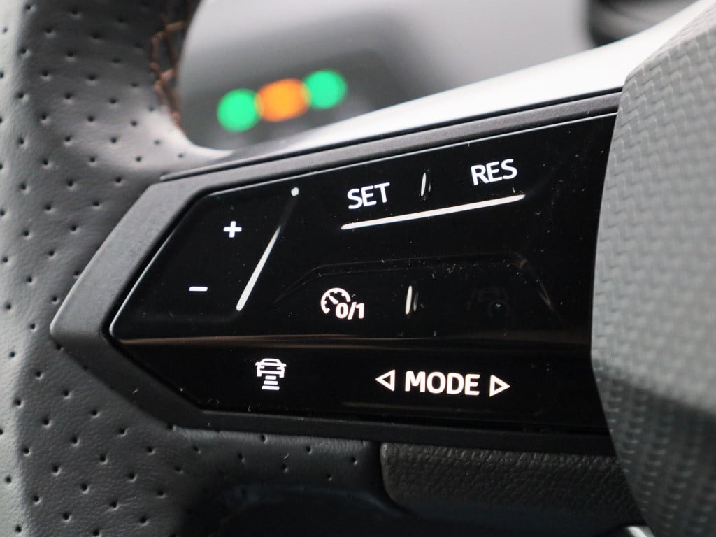 Cupra Born business 62 kwh | navigatie | apple carplay / android auto | ach