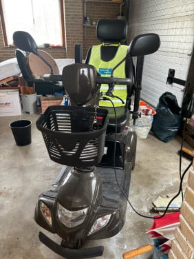 Scootmobiel Leopard 3