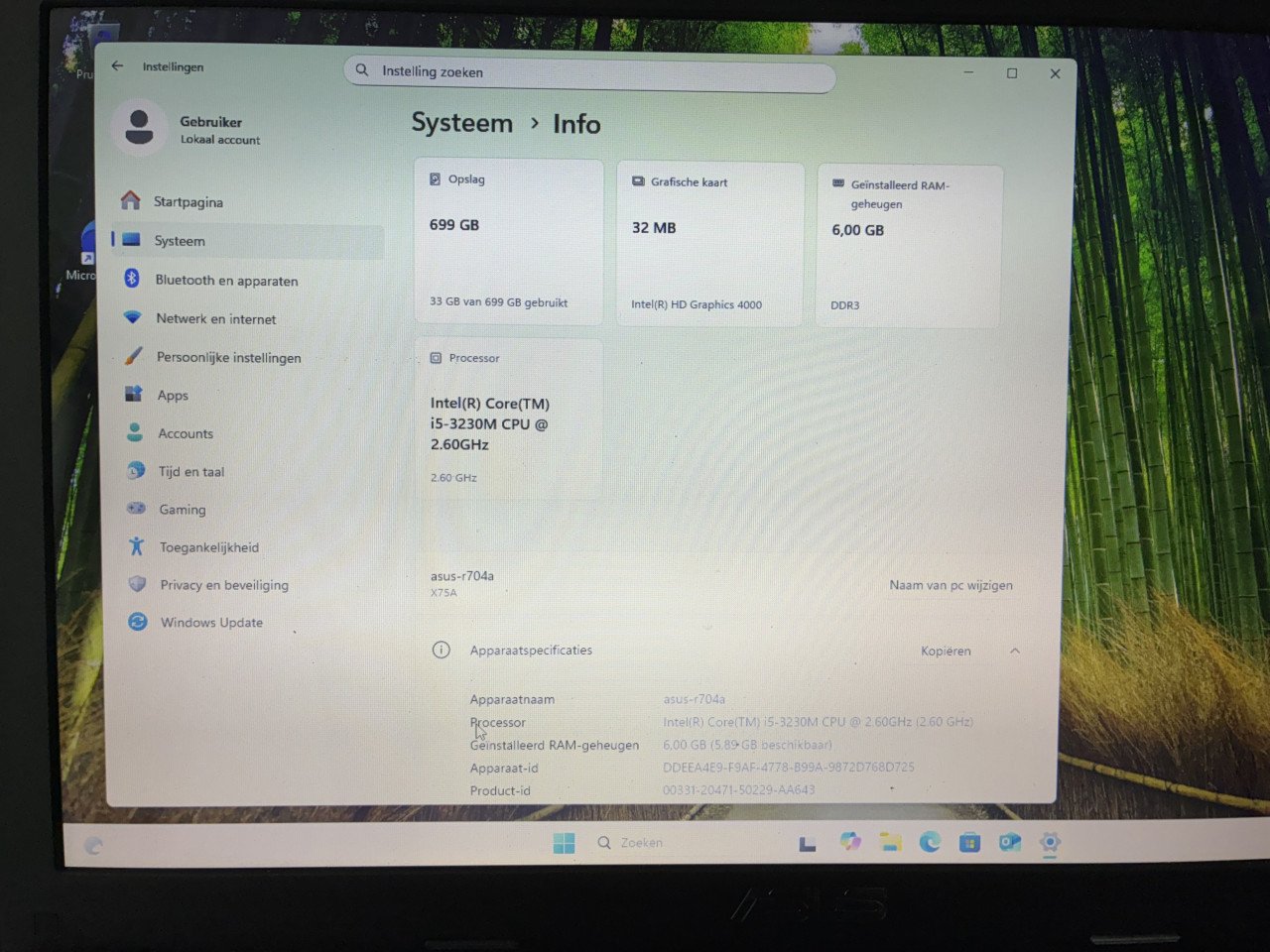 Asus R704A laptop