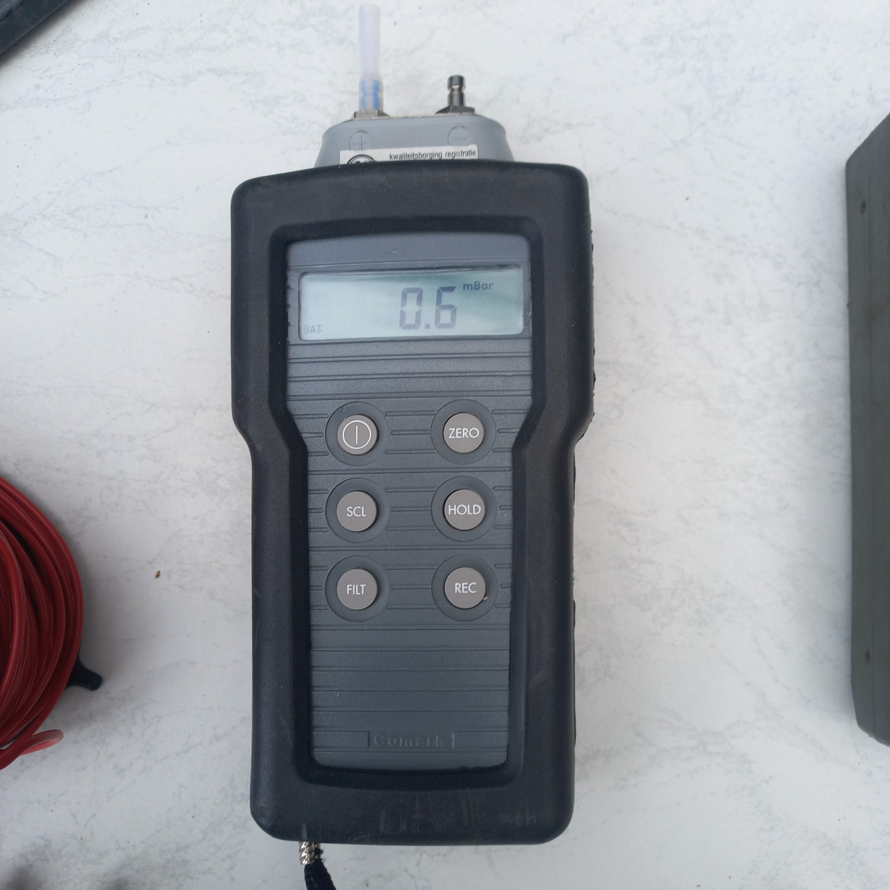 2 x manometers 2x drukmeters.