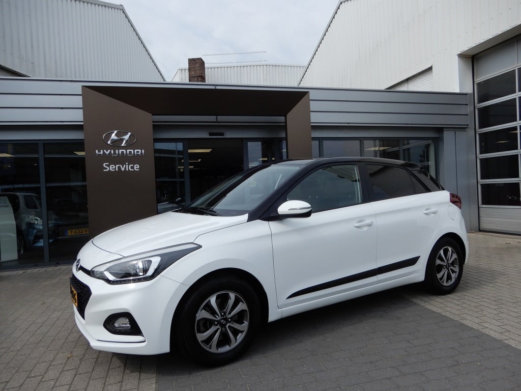 Hyundai I 20 1.0 t-gdi comfort | trekhaak | 1e eigenaar | navigatie | cruis