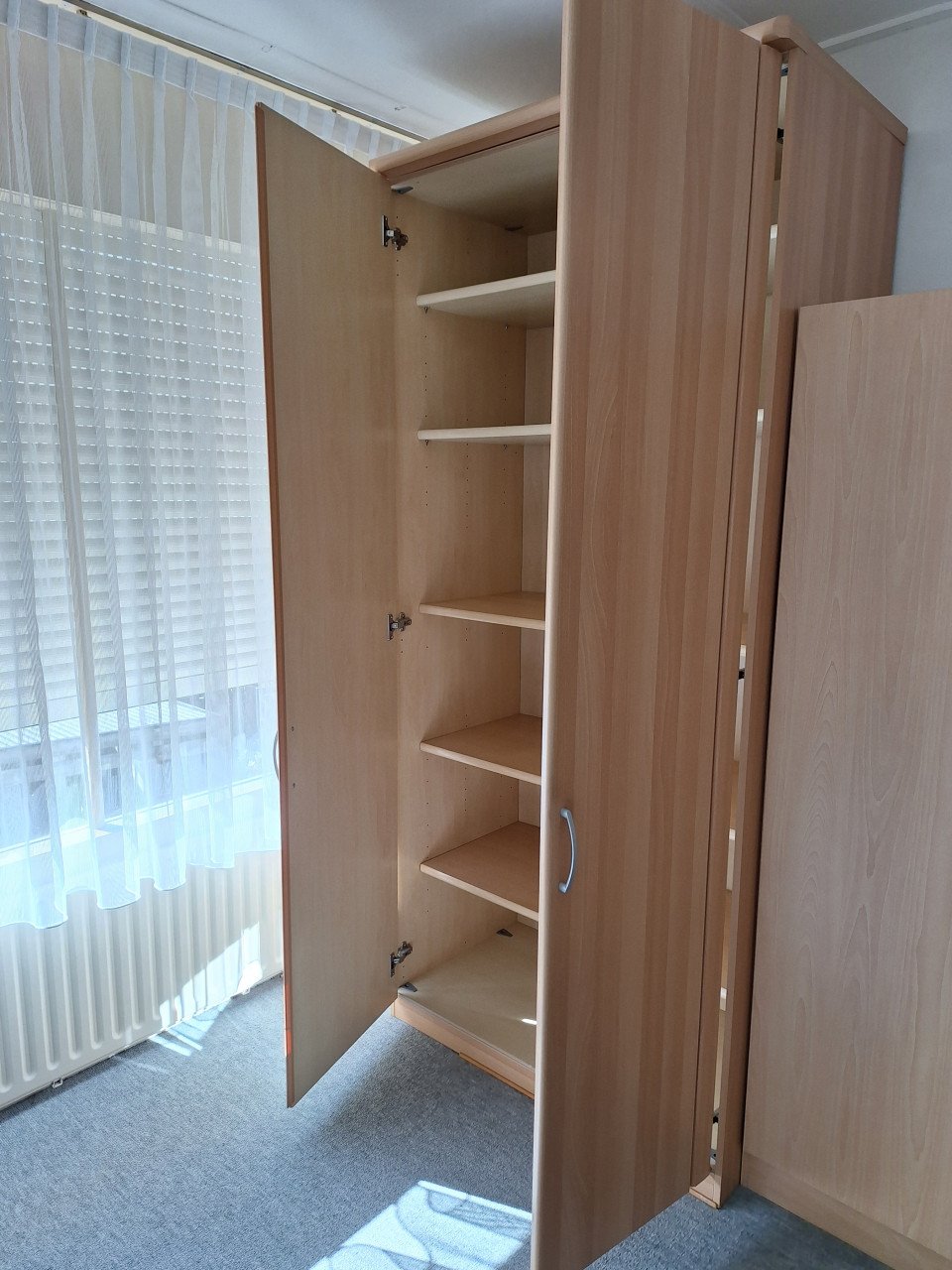 Kast opberger met spiegeldeur