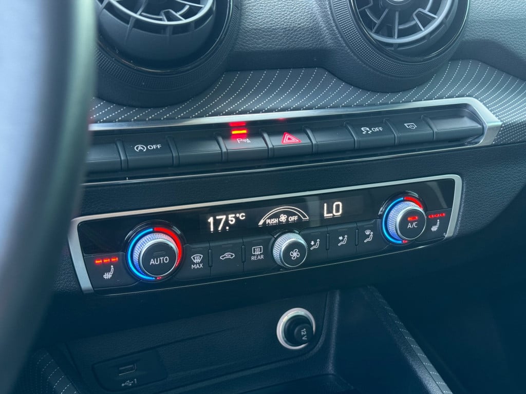 Audi Q2 30 tfsi sport * virtual cockpit * stoelverwarming * trekhaak