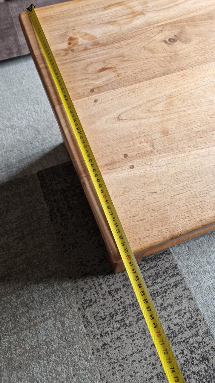 2 teakhouten salontafels