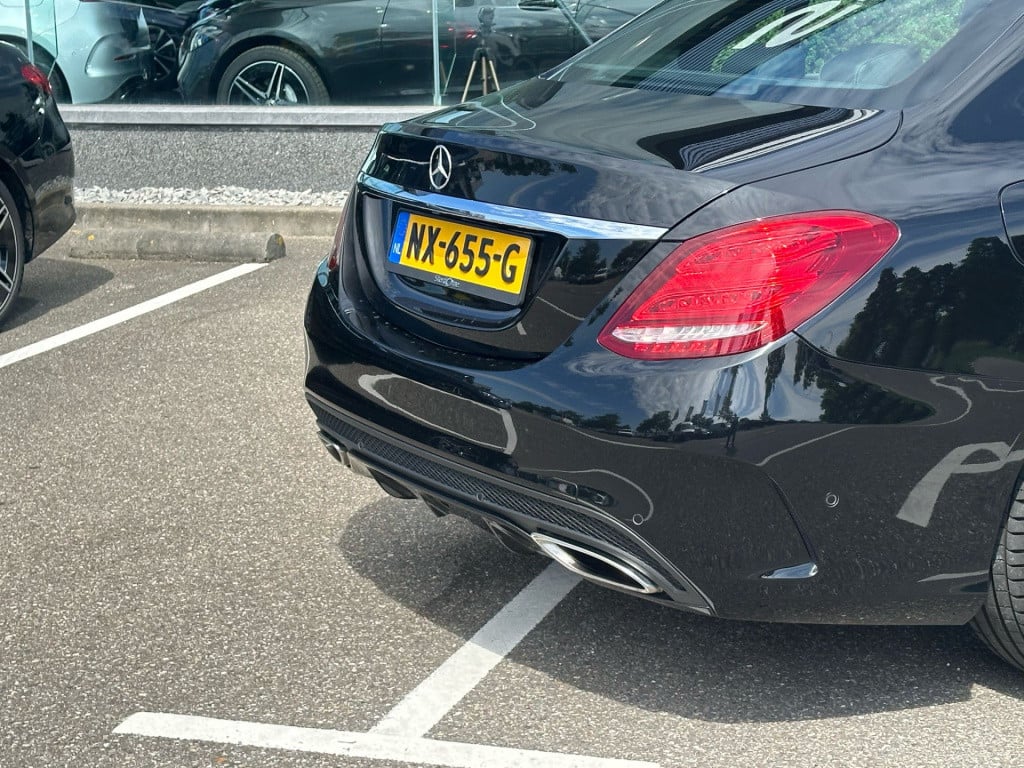 Mercedes-Benz C-Klasse 180 amg sport edition l trekhaak l stoelverwarming l