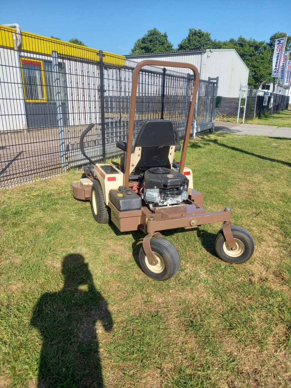 Grasshopper 526V-52