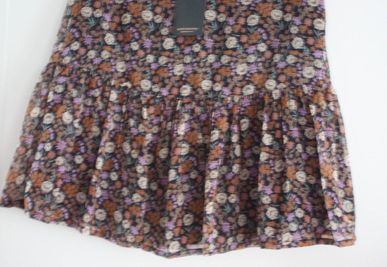 Nieuwe zwarte roke met kleurige bloemenn print maat s
