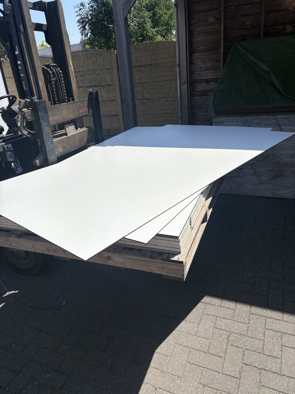 Nieuwe Trespa platen 6mm wit 122x244