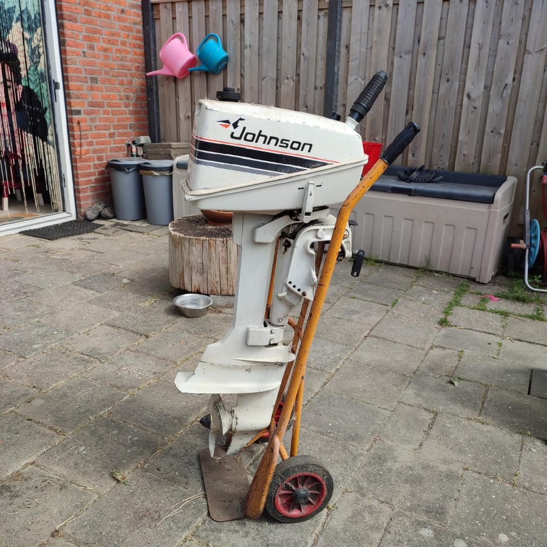 Buitenboordmotor Johnson 4 Deluxe