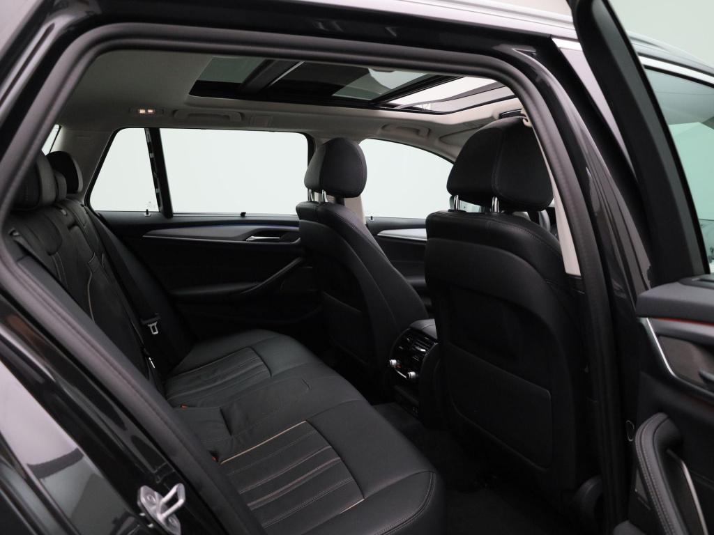 BMW 5 Serie touring 520e business edition plus | automaat | panoramadak | c