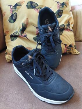 Zwarte damessneakers Sketchers mt.38 z.g.a.n