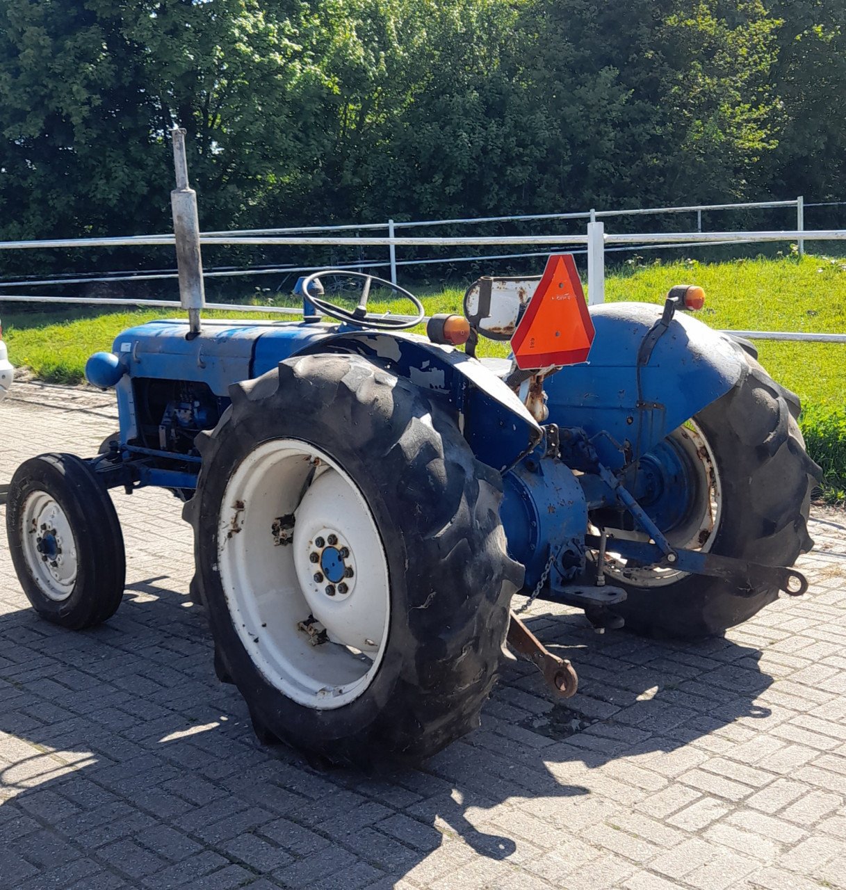 Te koop: leuke Ford Dexta uit 1961