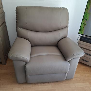 2 LEREN FAUTEUILS