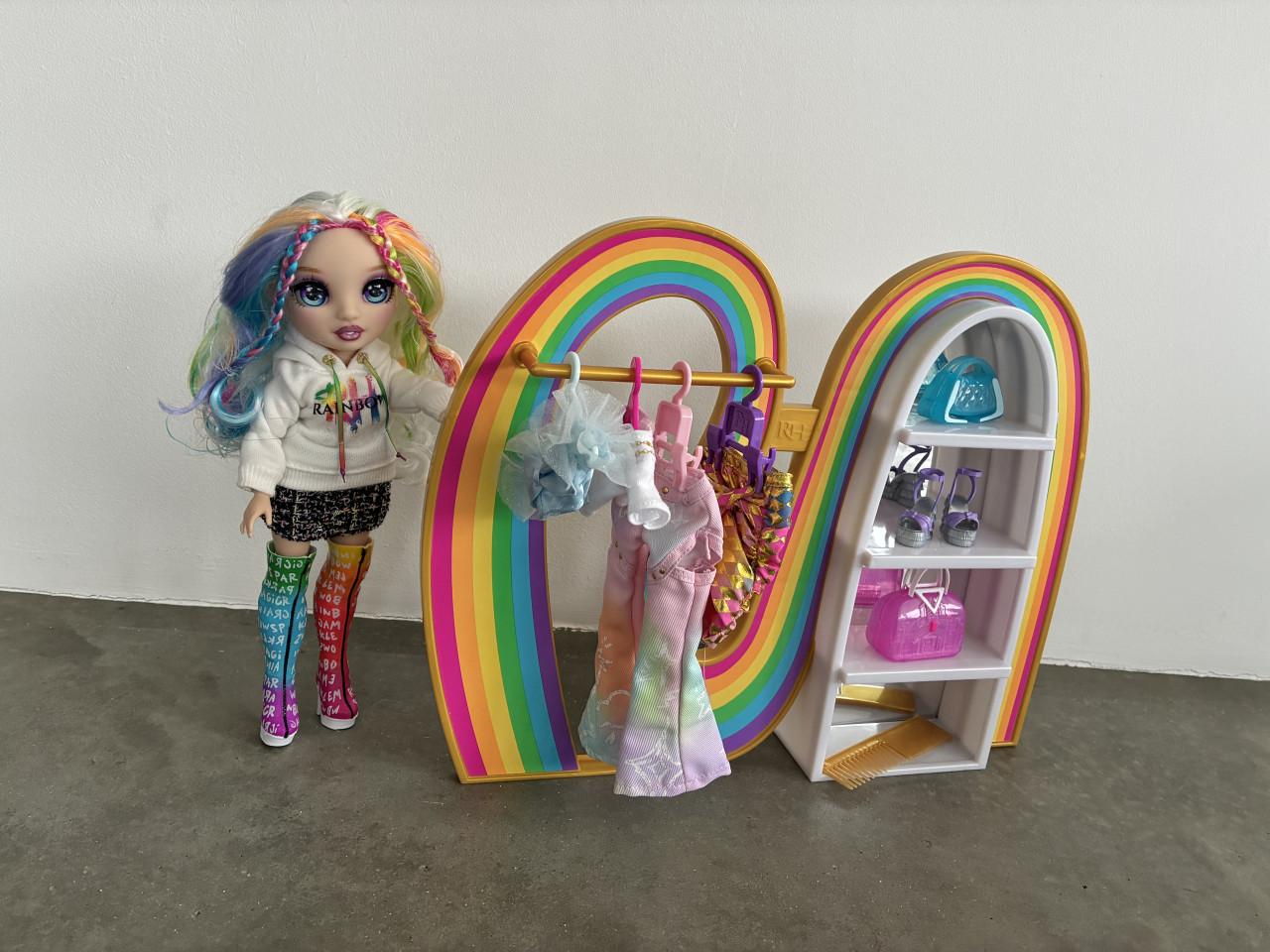 Rainbow High Amaya's Rainbow kast speelset.