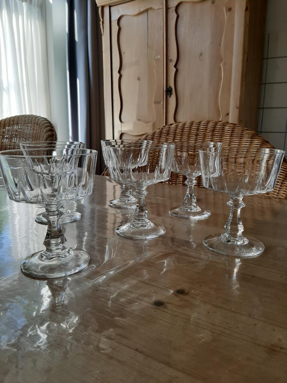 CRISTAL `d ARQUES - 6  KRISTALLEN - ADVOCAAT - GLAASJES - DIA 7 CM