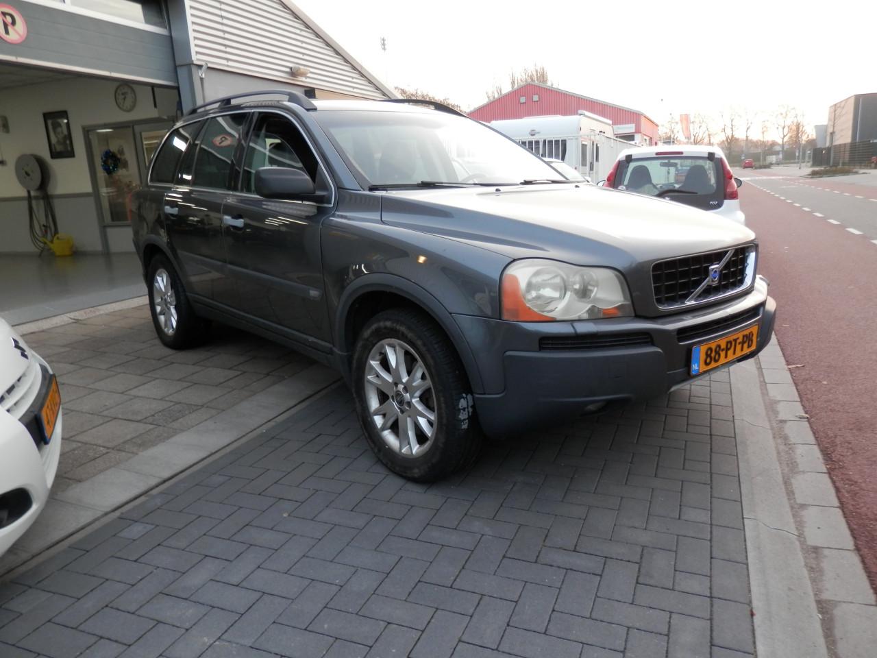 Auto Garant Biedt Aan: Volvo XC90 2.5T Exclusive Automaat