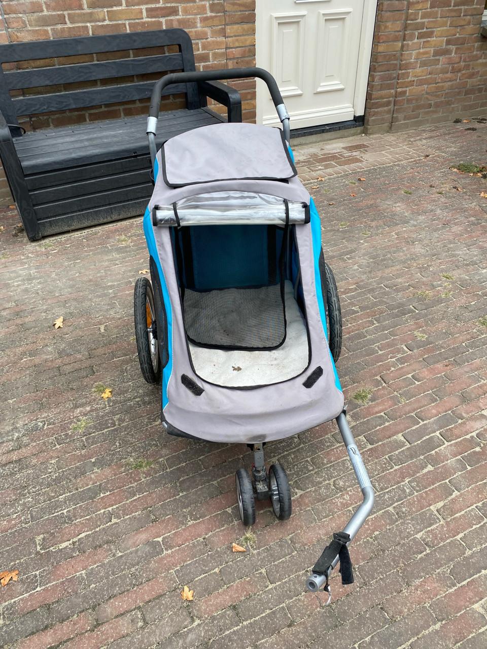 Fietskar voor de hond