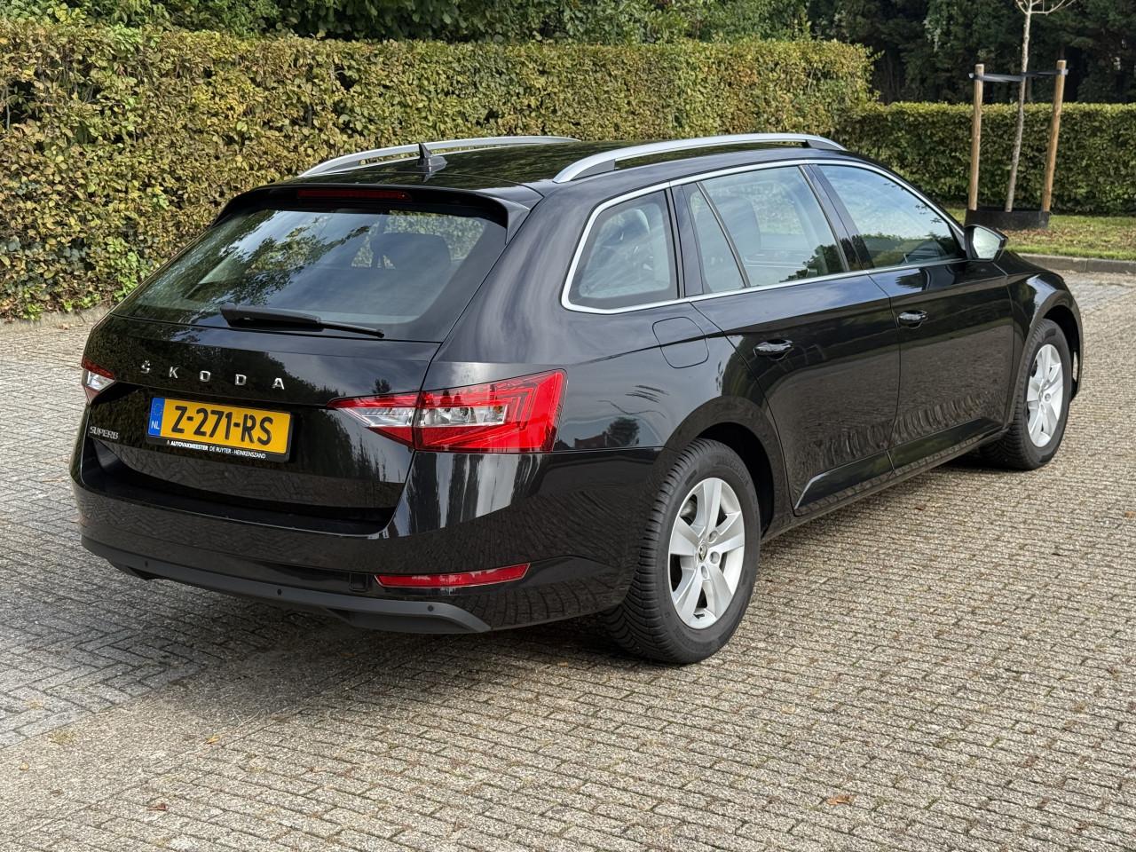 Skoda Superb Combi - 1.5 TSI ACT Business Edition Automaat | ACC| Keyless