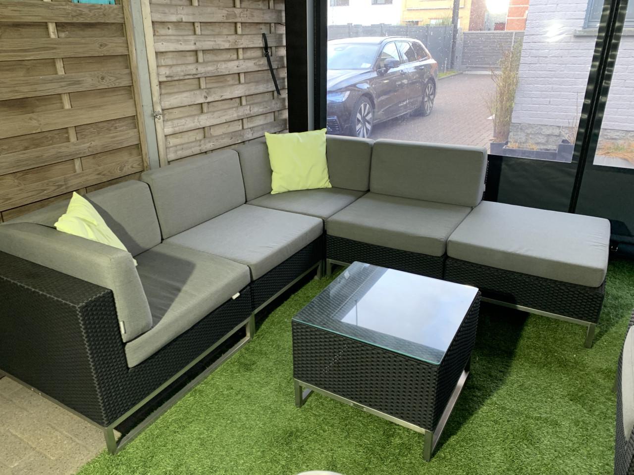 Prachtige lounge als nieuw topmerk jati kebon Mooie staanlamp krijg je er b