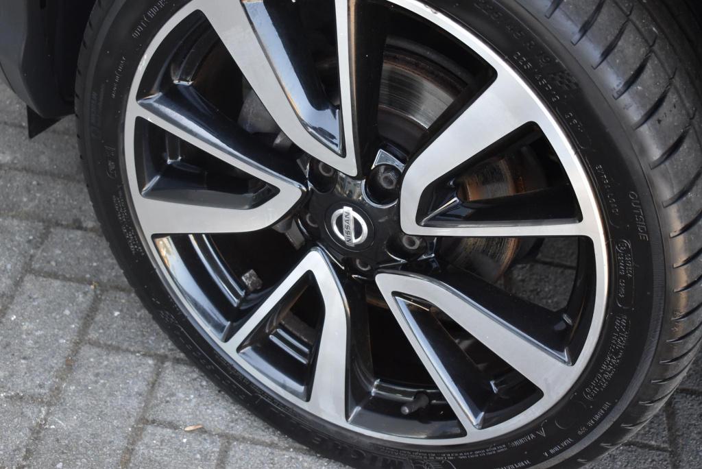 Nissan Qashqai 1.2 tekna | climate control | cruise control | trekhaak | st