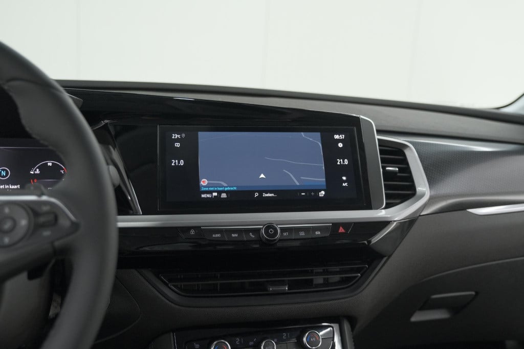 Opel Grandland turbo 130 at8 ultimate | camera | adaptieve cruise control |