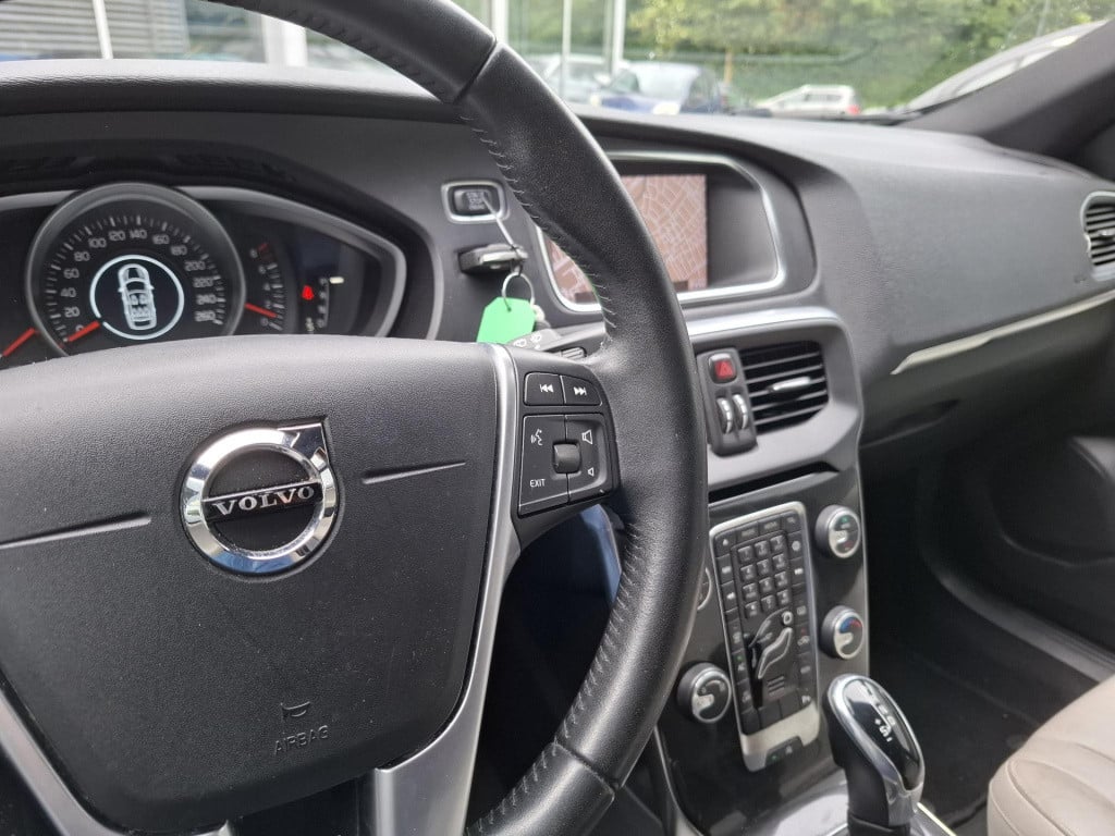 Volvo V40 1.5 t2 inscription automaat leer/nav/clima/park