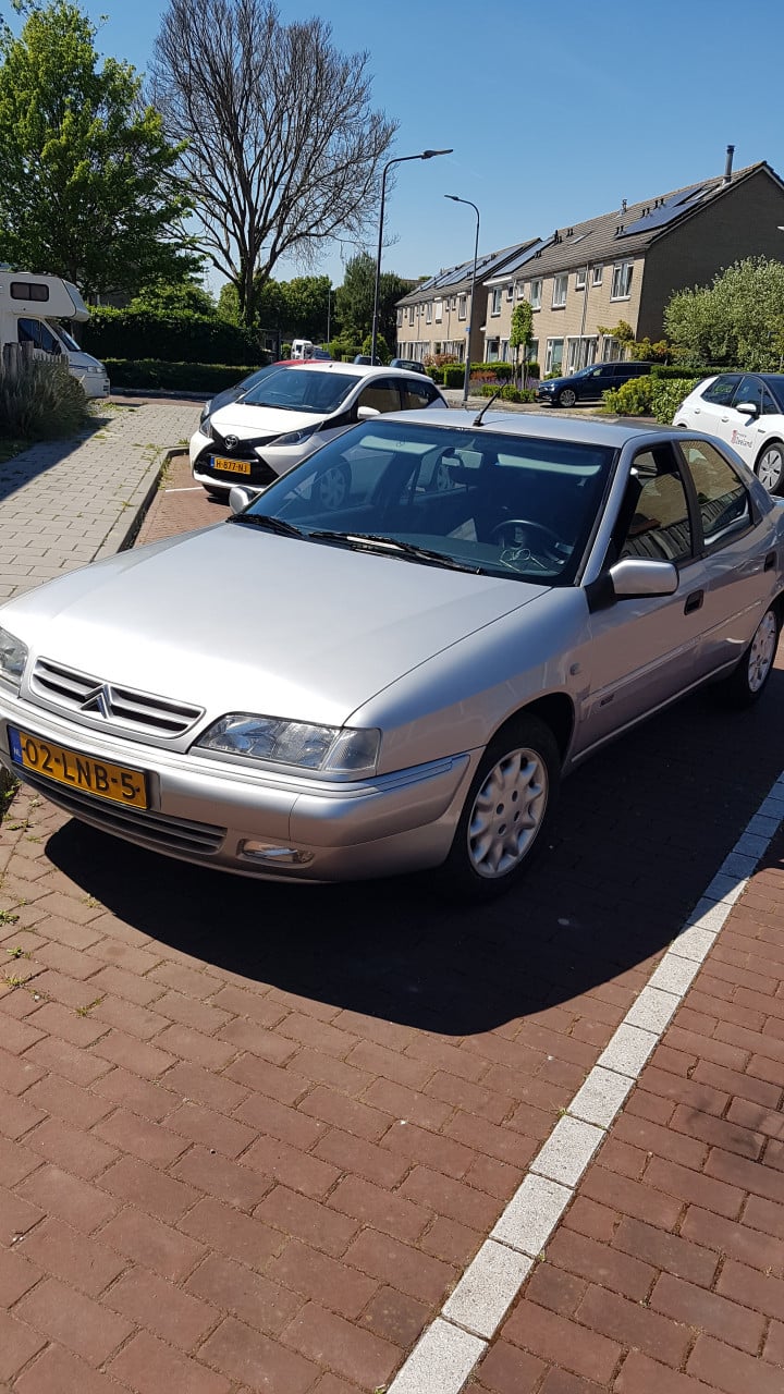 Schitterende CITROEN XANTIA  met relatief weinig kilometers uit 2000.